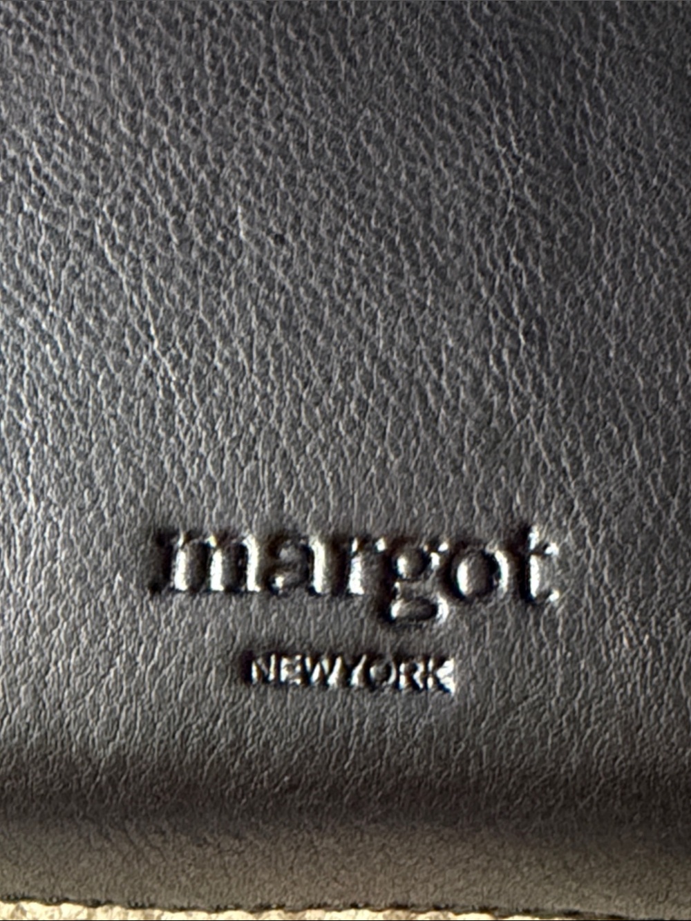NWT, unisex Margot black leather zip wrist wallet - Picture 3 of 13